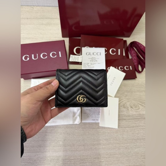 Gucci Handbags - Gucci Gucci GG Marmont card case wallet